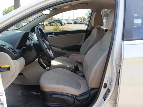 Used 2016 Hyundai Accent SE image 15