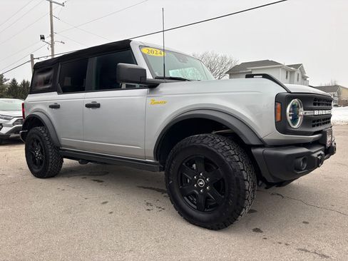 Used 2024 Ford Bronco Black Diamond image 3