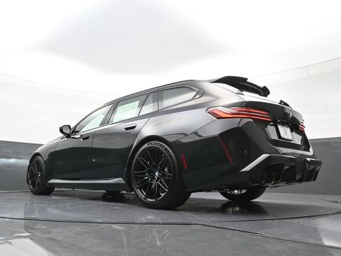 New 2027 BMW M5 Touring AWD/4WD image 26