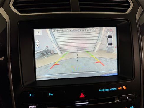 Used 2018 Ford Explorer Limited AWD/4WD image 23