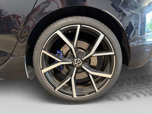 Used 2022 Volkswagen Golf R AWD/4WD image 50