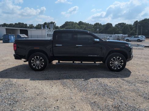 Used 2026 GMC Canyon Denali AWD/4WD image 7