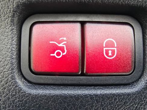 Certified 2025 Mercedes-Benz C 300 4MATIC Sedan image 18