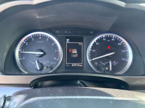 Used 2019 Toyota Highlander Limited Platinum AWD/4WD image 13