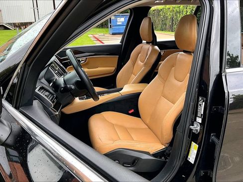Used 2016 Volvo XC90 T6 Momentum w/ Momentum Plus Package AWD/4WD image 34