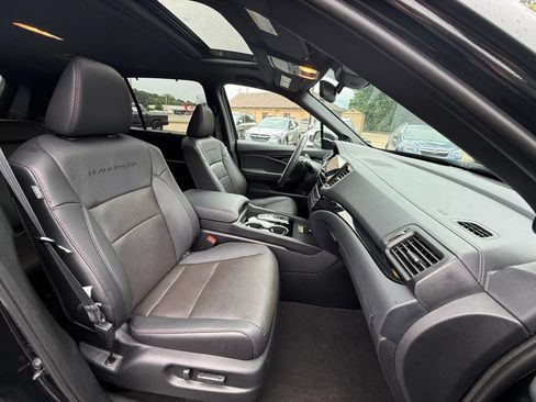 Used 2024 Honda Passport Black Edition image 16