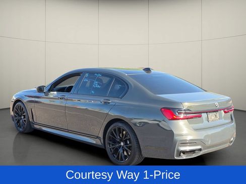 Used 2021 BMW 740i w/ M Sport Package RWD image 6