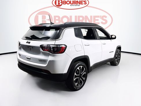 Used 2024 Jeep Compass Limited AWD/4WD image 9