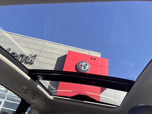 Used 2022 INFINITI QX50 Luxe AWD/4WD image 26