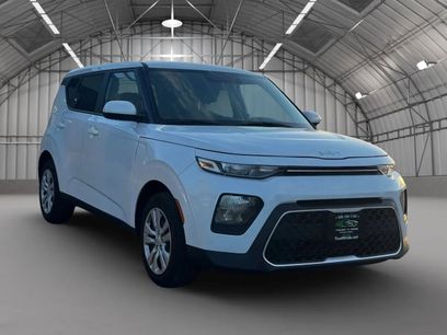 Used 2022 Kia Soul LX