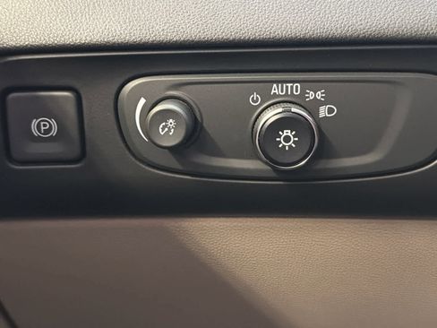 Used 2018 Buick Enclave Premium w/ Experience Buick Package image 41