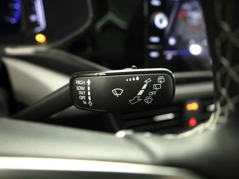 Certified 2024 Volkswagen Taos SEL image 28