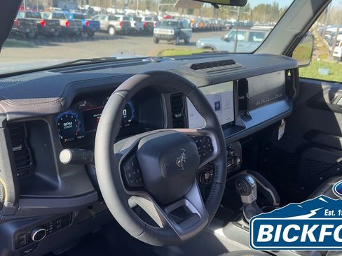 New 2025 Ford Bronco Badlands image 11