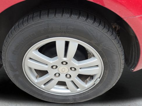 Used 2015 Chevrolet Sonic LT FWD image 21