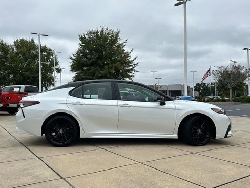 Used 2024 Toyota Camry XSE w/ Navigation Package image 5