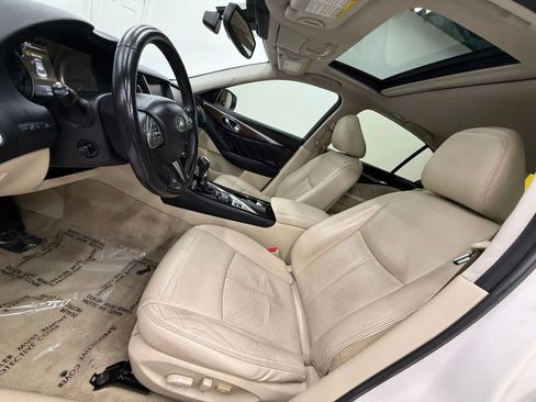 Used 2015 INFINITI Q50 Premium w/ Technology Package RWD image 16