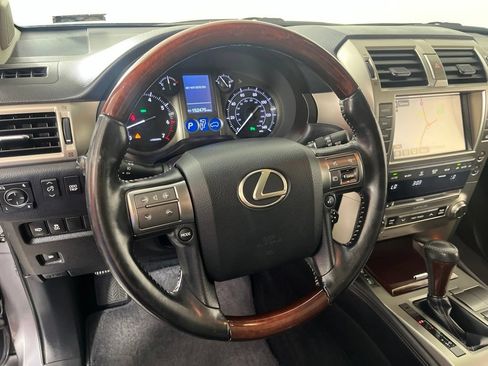 Used 2018 Lexus GX 460 Premium w/ Premium Package AWD/4WD image 27