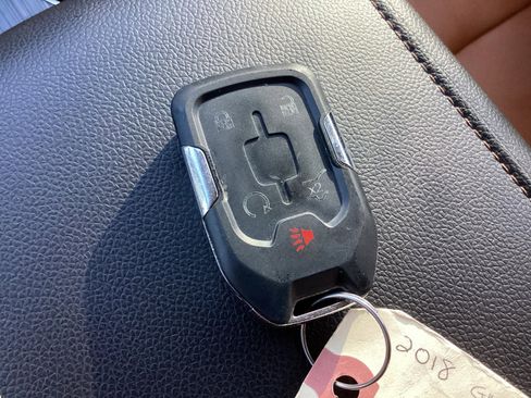 Used 2018 GMC Acadia SLT image 33