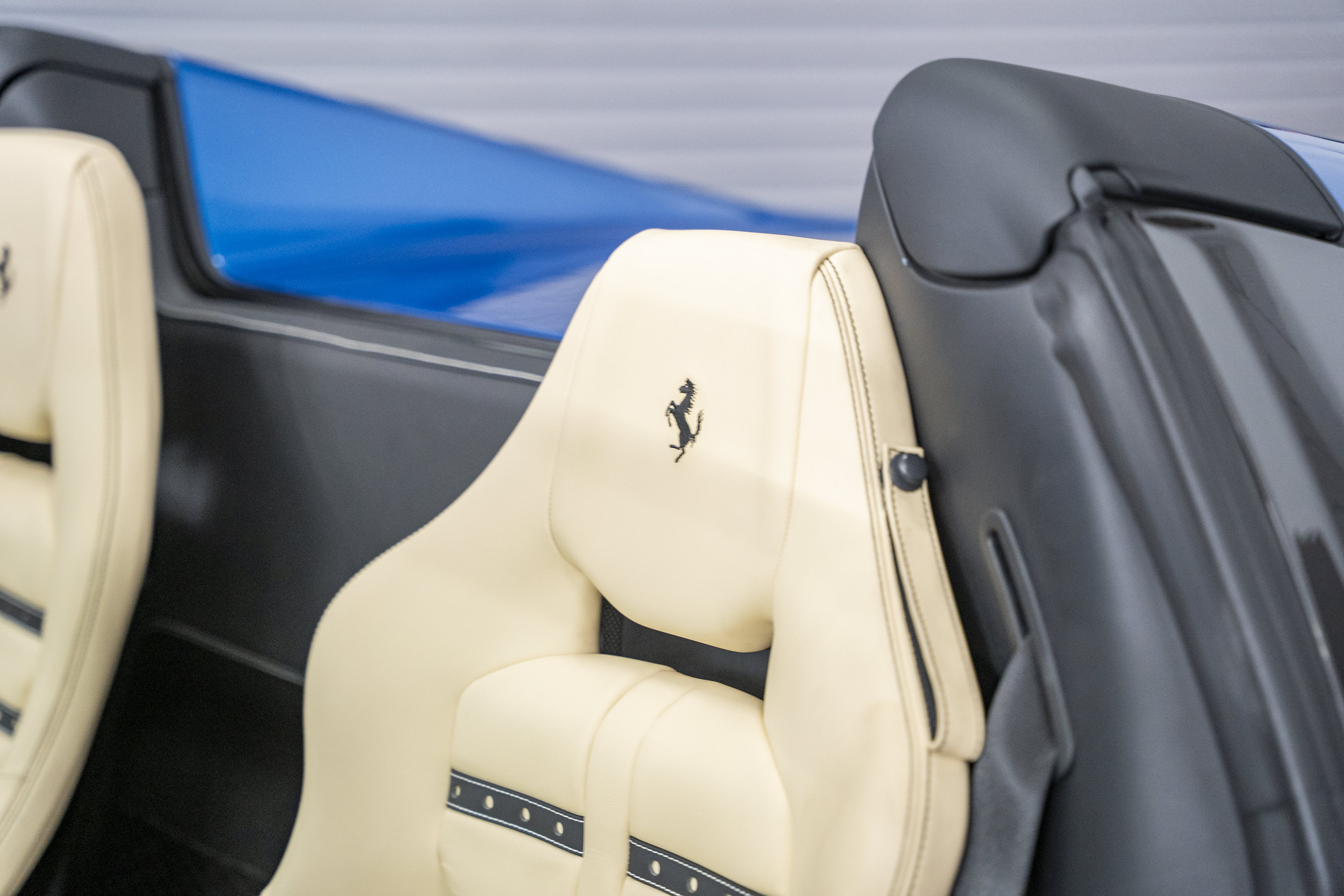 Used 2023 Ferrari F8 Tributo RWD image 36