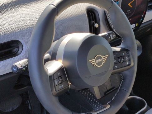 Used 2025 MINI Cooper S image 18