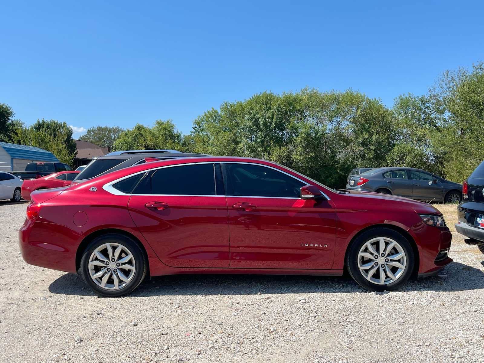 Used 2019 Chevrolet Impala LT FWD image 3