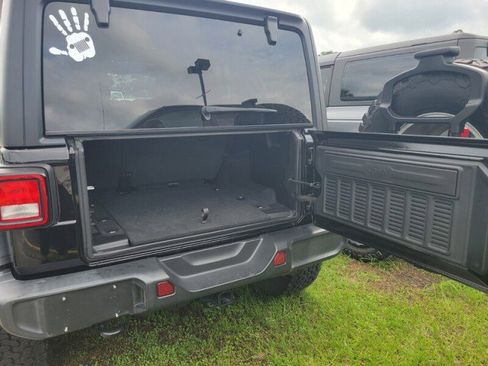 Used 2023 Jeep Wrangler Unlimited Sport AWD/4WD image 7