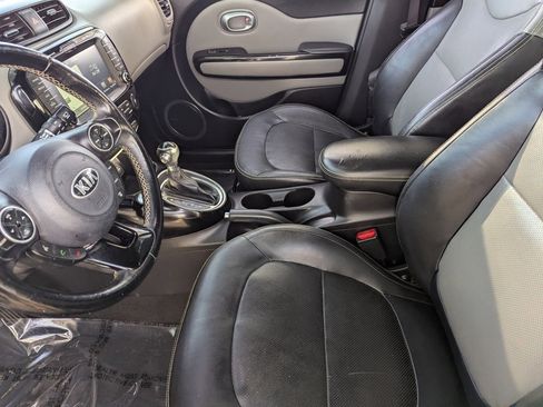 Used 2015 Kia Soul + w/ Primo Package image 27