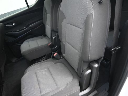 Used 2023 Chevrolet Traverse LT image 22