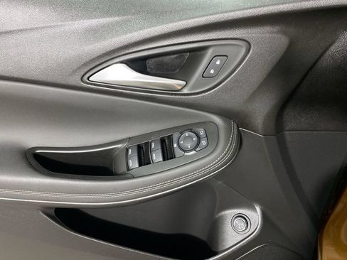 Used 2024 Buick Encore GX Sport Touring w/ Black Roof Package AWD/4WD image 13
