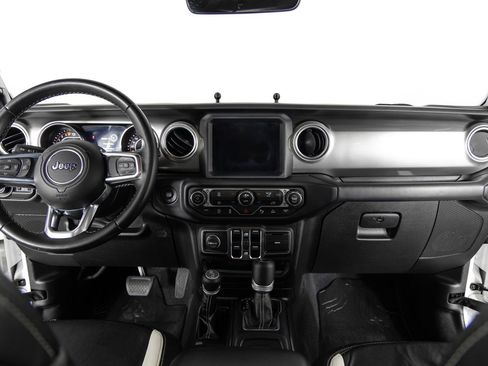 Used 2020 Jeep Gladiator Overland image 28