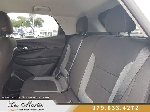 Used 2025 Chevrolet TrailBlazer LT AWD/4WD image 10