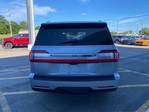 Used 2021 Lincoln Navigator L Reserve w/ Luxury Package AWD/4WD image 5