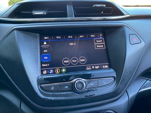 Used 2021 Chevrolet TrailBlazer LS image 69