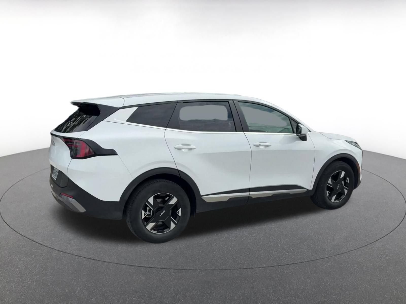 Used 2026 Kia Sportage LX FWD image 14
