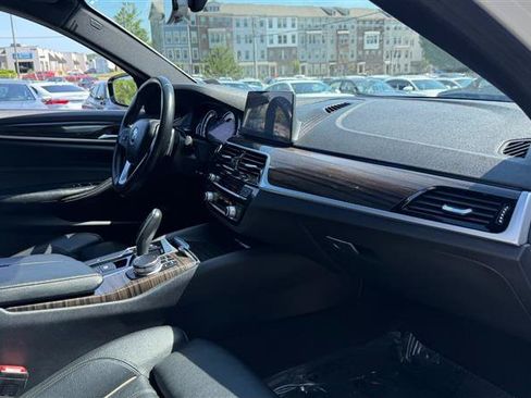 Used 2017 BMW 530i RWD image 7