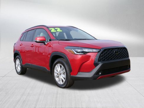 Used 2022 Toyota Corolla Cross LE image 9
