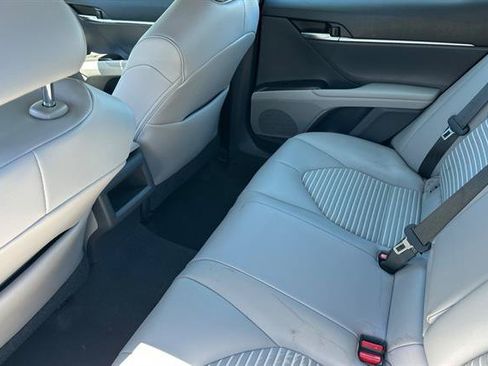 Used 2021 Toyota Camry SE FWD image 12