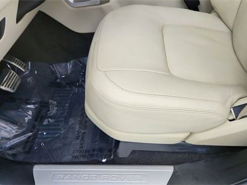 Used 2022 Land Rover Range Rover Westminster Edition image 33