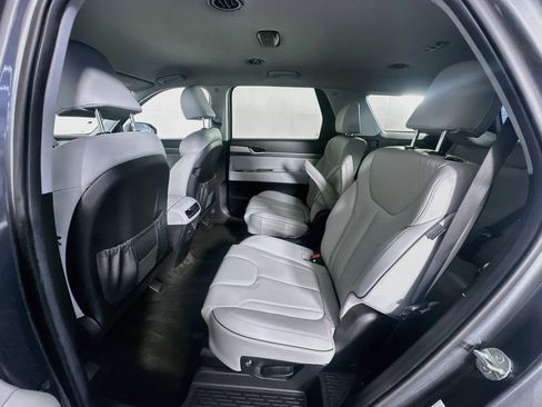 Used 2025 Hyundai Palisade SEL FWD image 29
