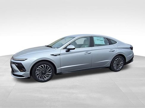 New 2025 Hyundai Sonata SEL FWD image 4