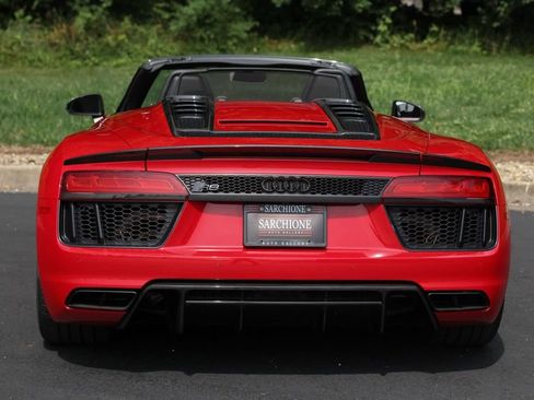 Used 2018 Audi R8 V10 plus w/ Full Leather Package image 16