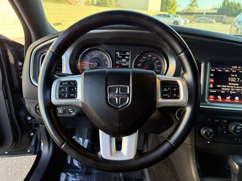 Used 2011 Dodge Charger R/T image 21