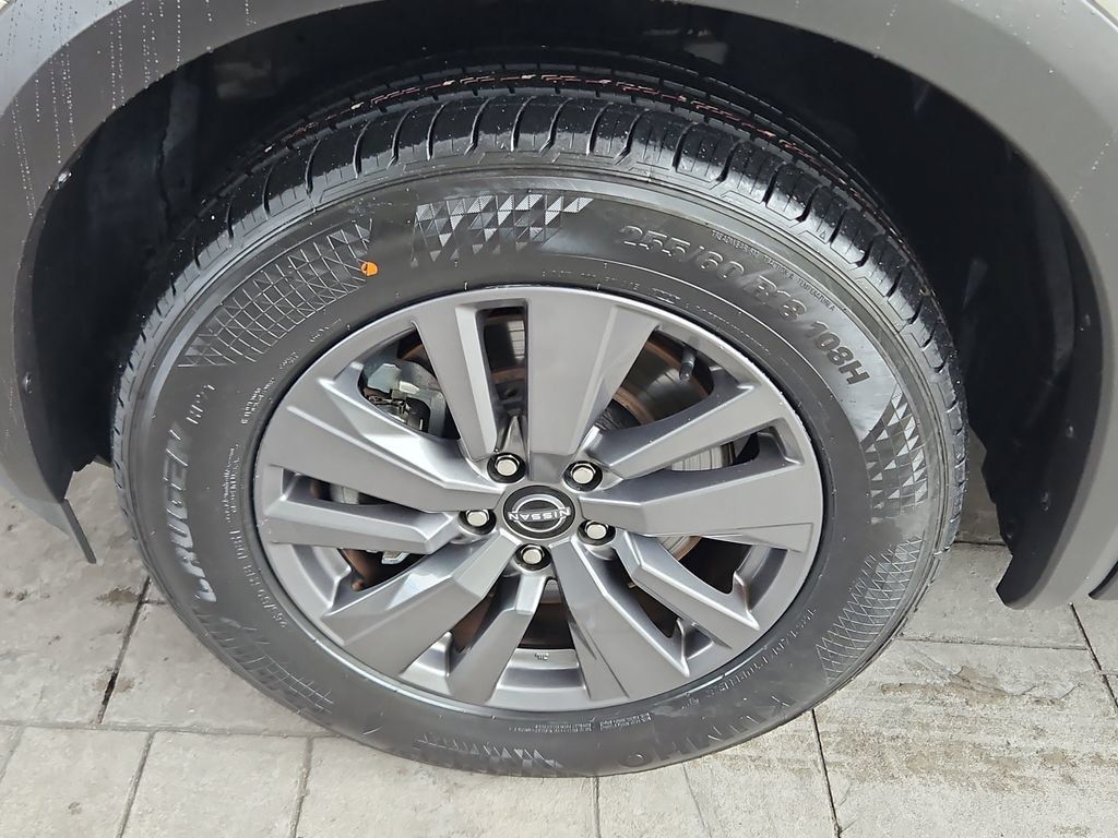 Used 2024 Nissan Pathfinder SV FWD image 33