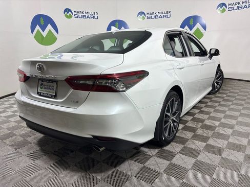 Used 2022 Toyota Camry XLE image 10