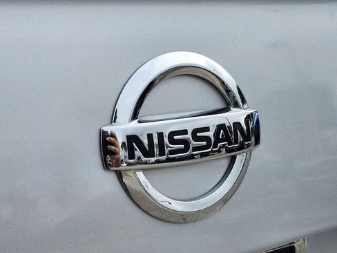 Used 2020 Nissan Versa SV image 33