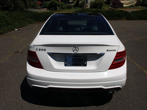 Used 2013 Mercedes-Benz C 300 4MATIC Sedan image 11