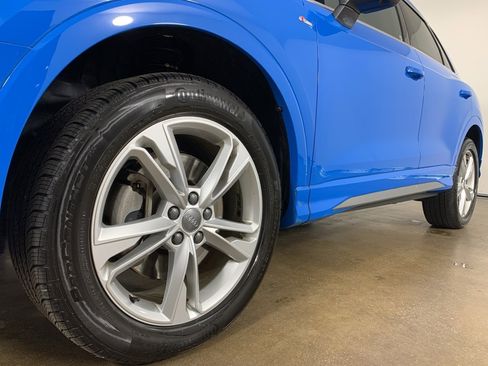 Used 2020 Audi Q3 2.0T Prestige w/ Prestige Package image 32