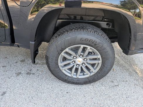 New 2025 Chevrolet Colorado LT w/ LT Convenience Package image 11