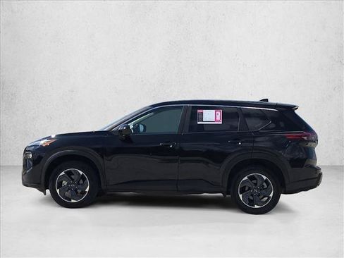 Used 2025 Nissan Rogue SV FWD image 9