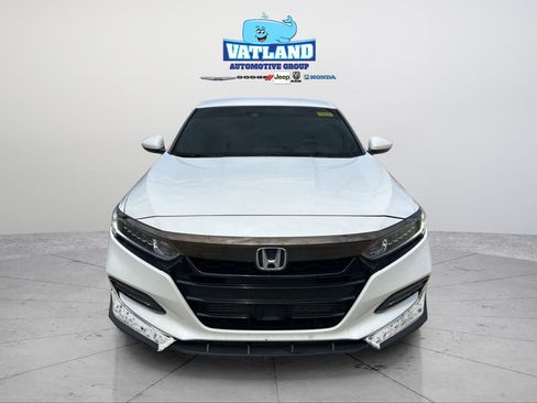 Used 2018 Honda Accord Sport image 8